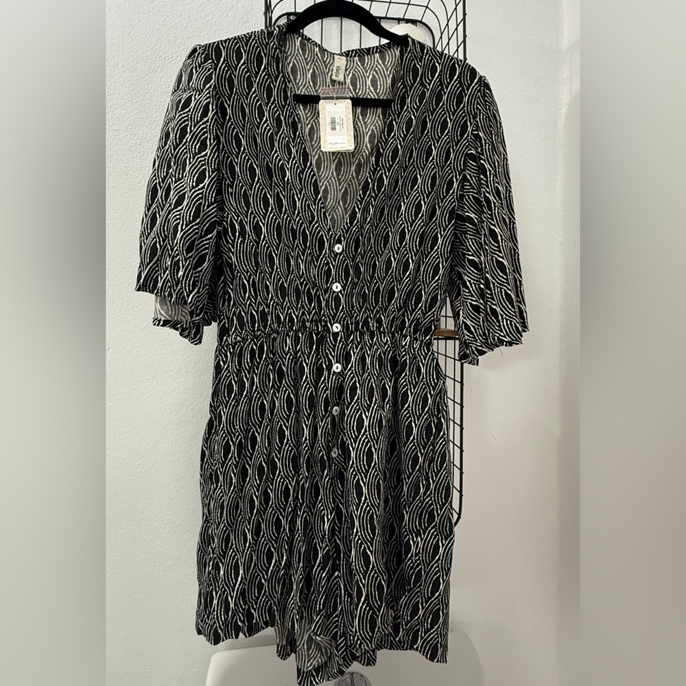 Black & White Patterned V-Neck Romper with Button Front